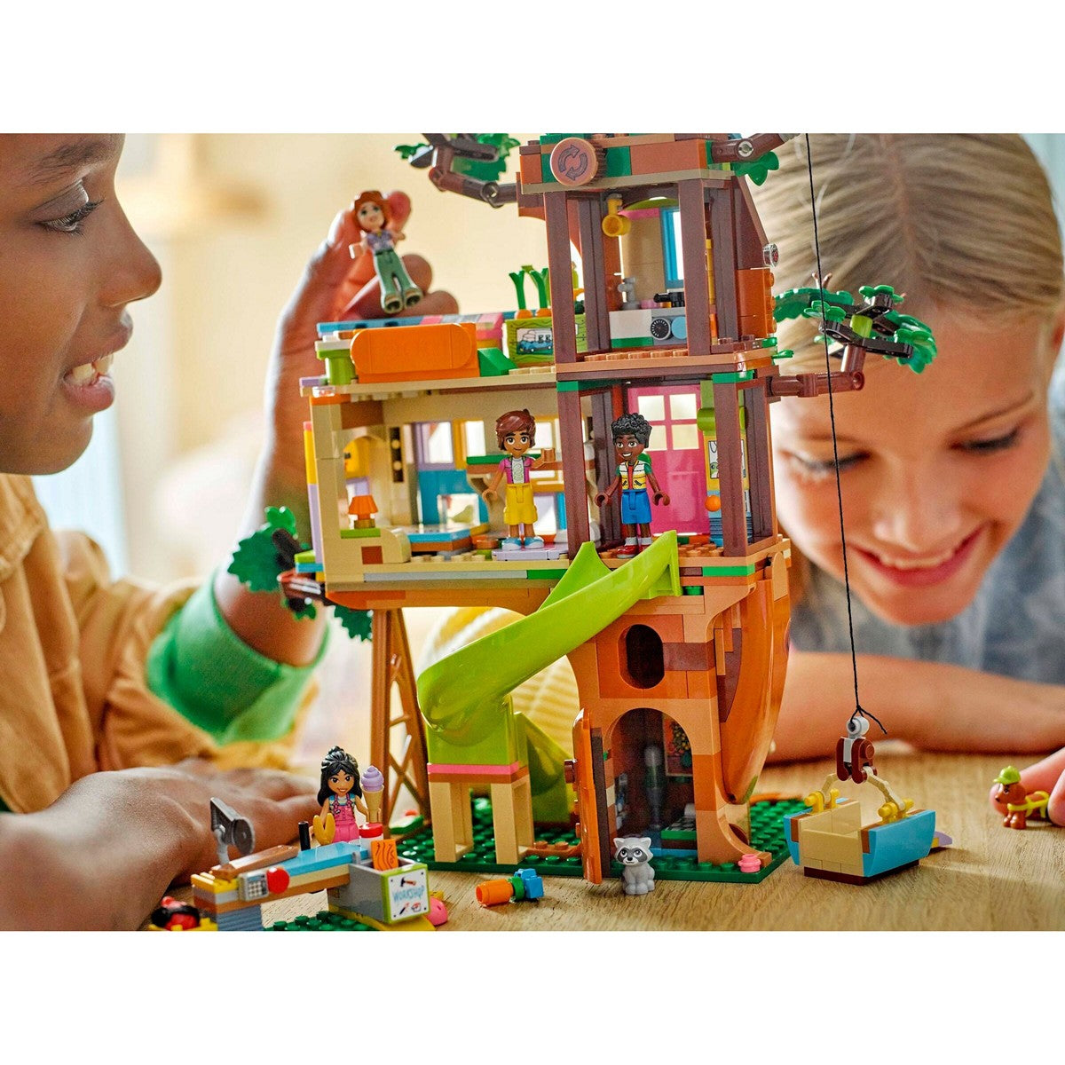 LEGO Friends 42652 Friendship Tree House Hangout