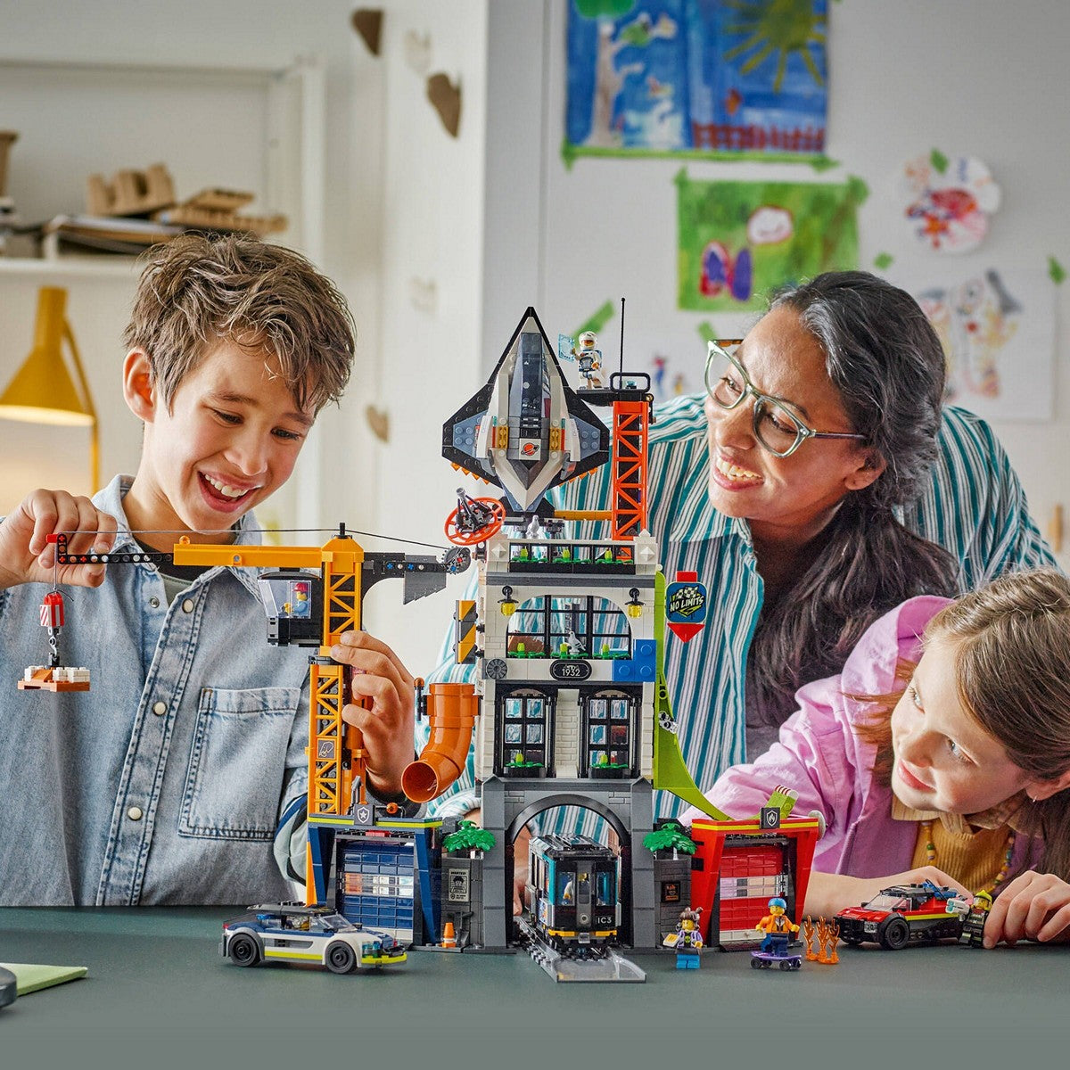 LEGO City 60473 The City Tower Mainan Balok
