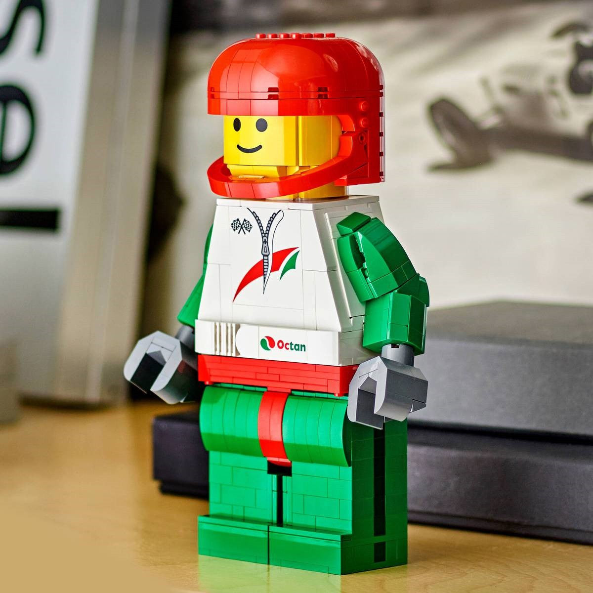 LEGO Icons 40819 Up Scaled Racing Driver Minifigure