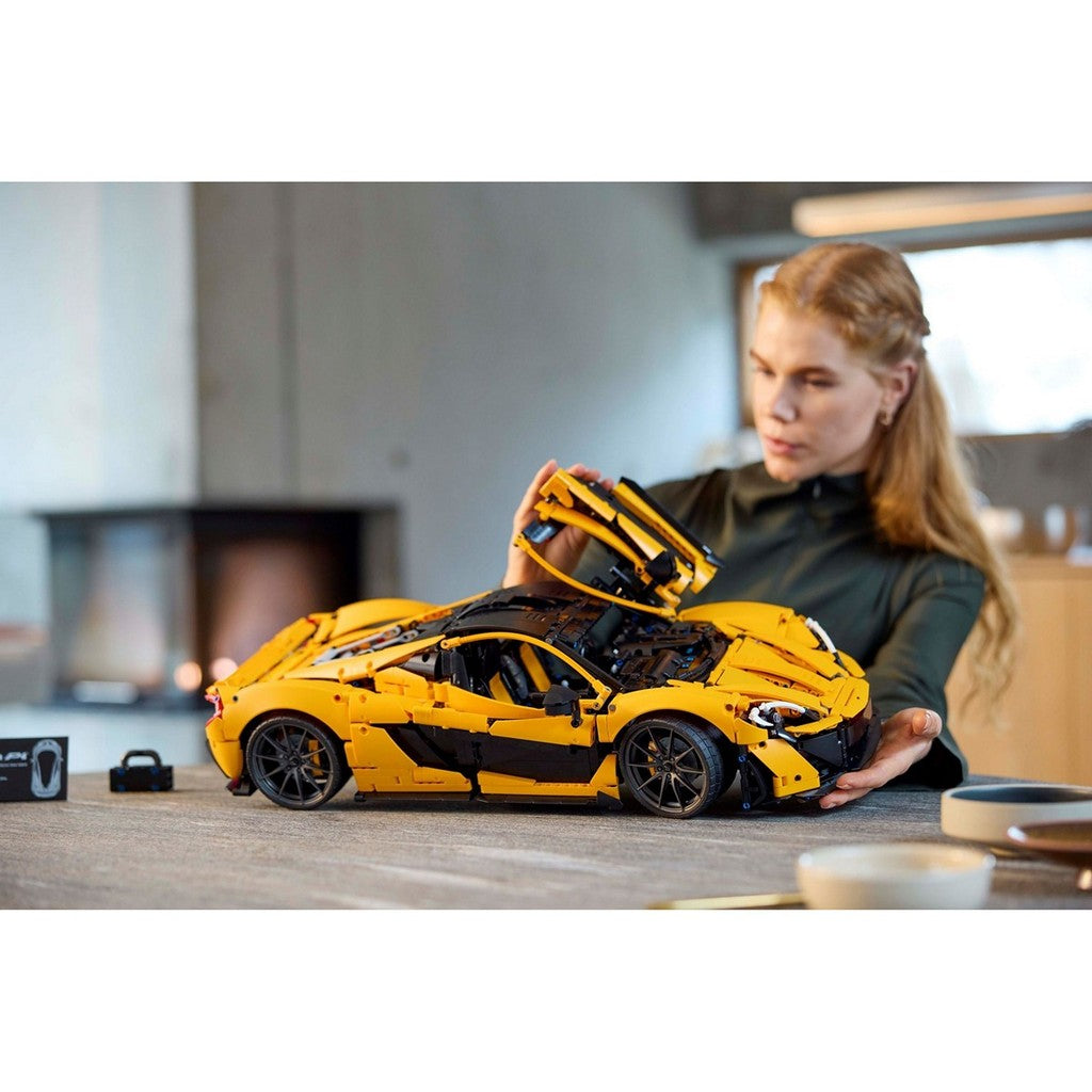 LEGO Technic 42172 McLaren P1