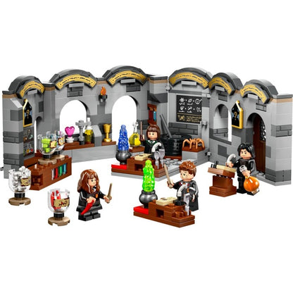 LEGO Harry Potter 76431 Hogwarts Castle Potions Class