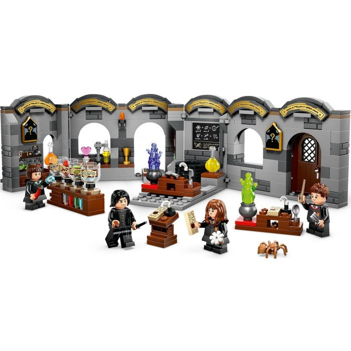 LEGO Harry Potter 76431 Hogwarts Castle Potions Class