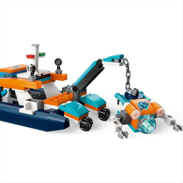 LEGO City 60377 Explorer Diving Boat