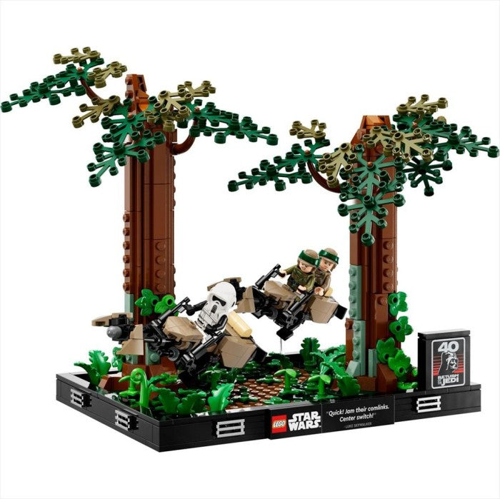 LEGO Star Wars 75353 Endor Speeder Chase Diorama