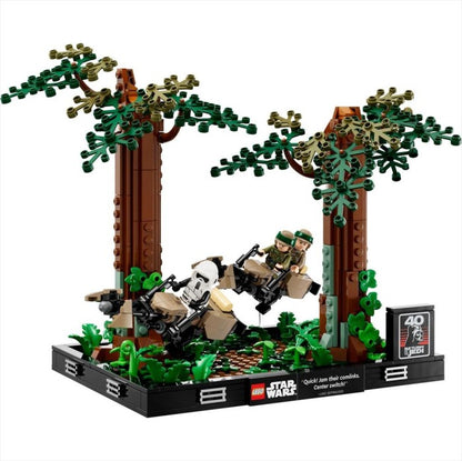 LEGO Star Wars 75353 Endor Speeder Chase Diorama