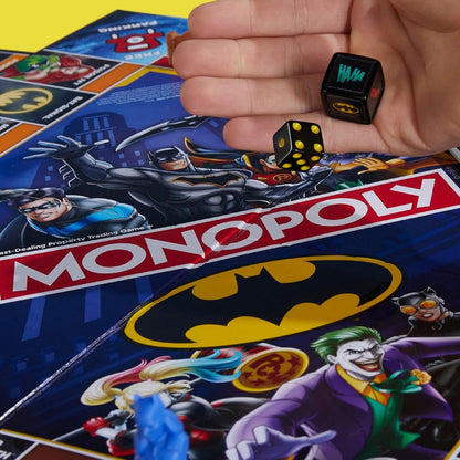 Hasbro Board Game F9930 Monopoly Batman Permainan Papan Family Games