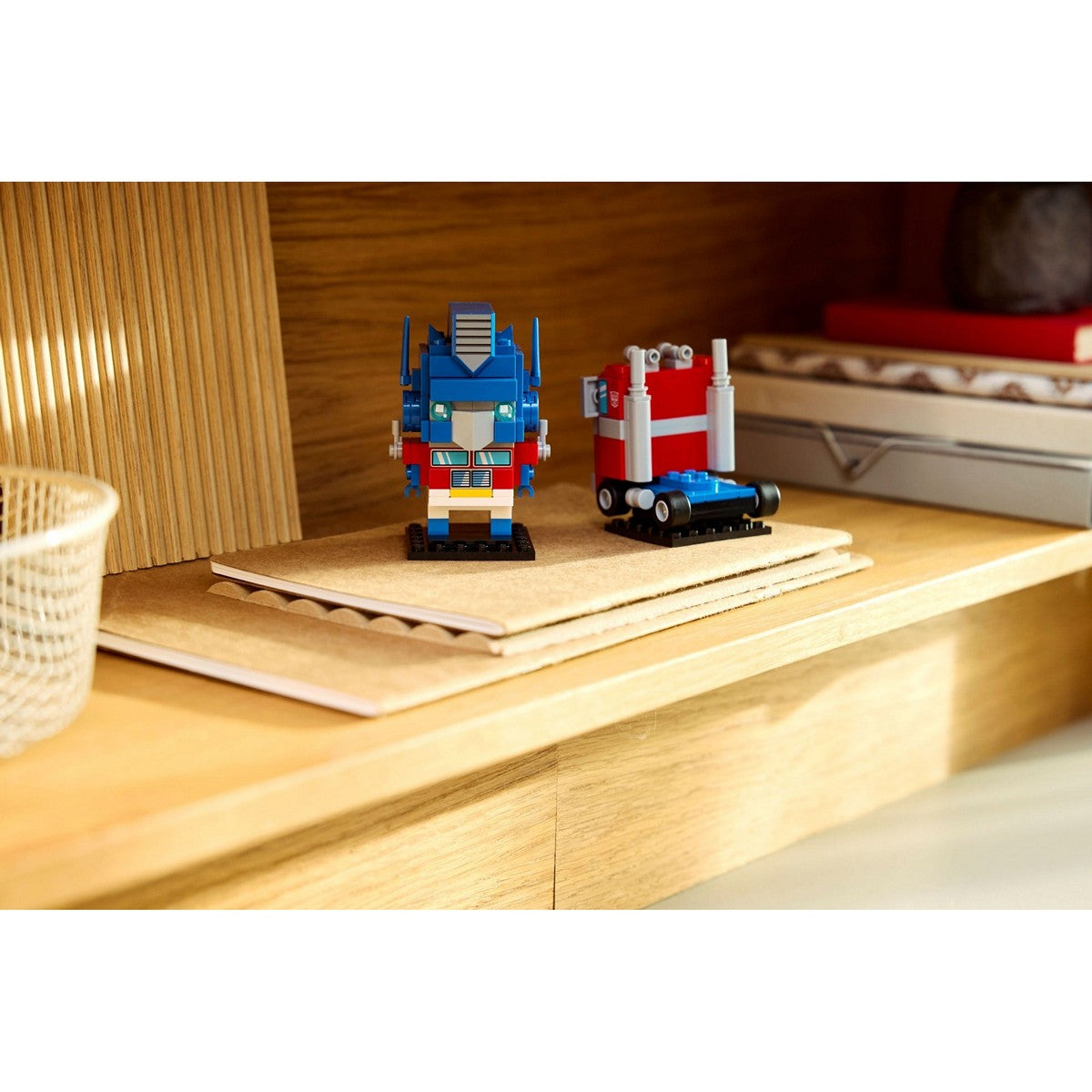 LEGO Brickheadz 40803 Optimus Prime Robot and Vehicle Transformers Figure