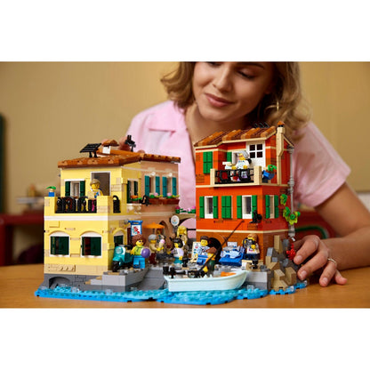 LEGO Icons 21359 Italian Riviera