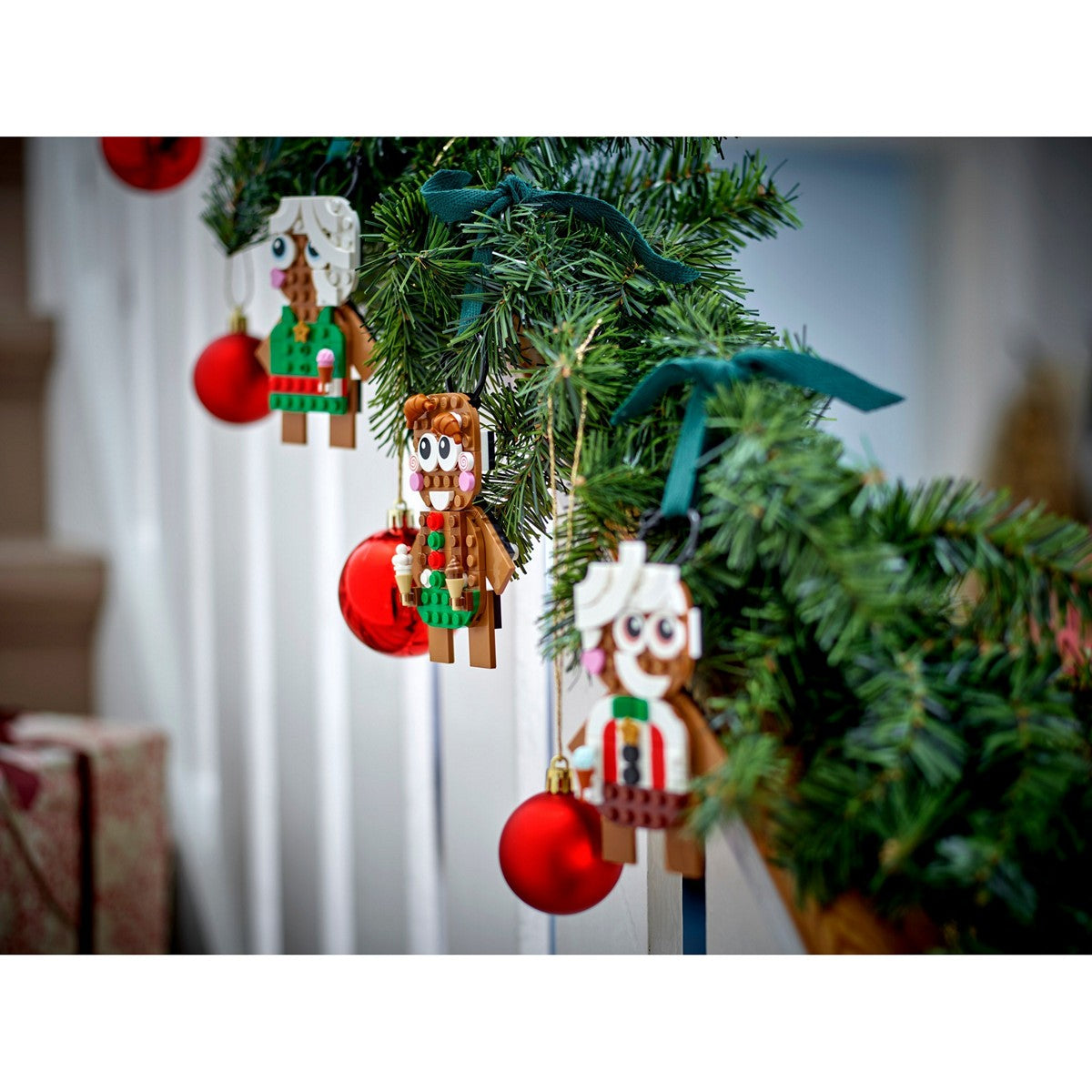 BAD BOX LEGO Seasonal 40642 Gingerbread Ornaments Christmas