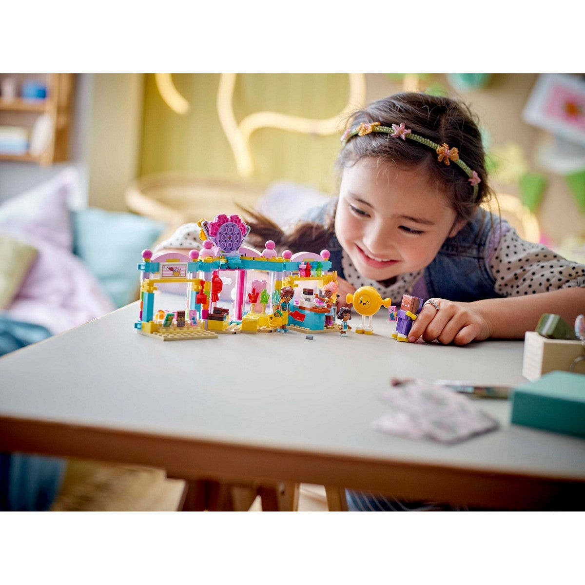 LEGO Friends 42649 Heartlake City Candy Store