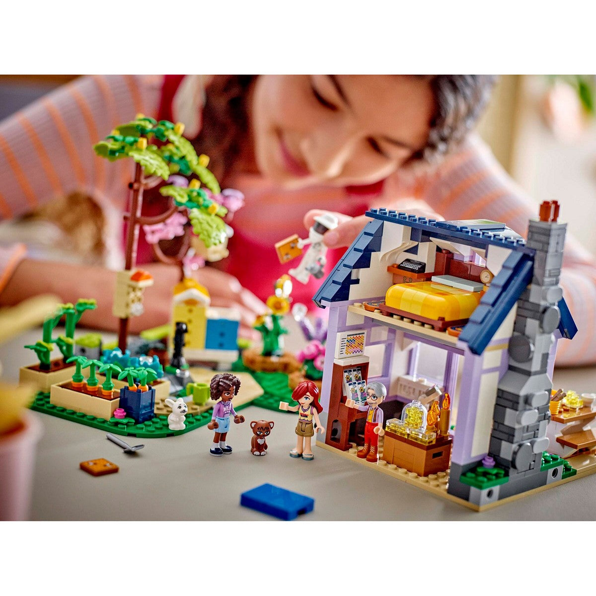 LEGO Friends 42669 Beekeepers House and Flower Garden
