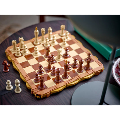 BAD BOX LEGO Games 40719 Traditional Chess Set Leonard Bahro