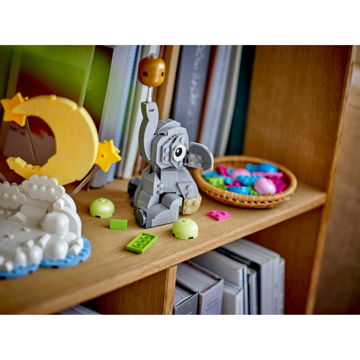 LEGO Seasonal 40814 Baby Elephant in the Sky