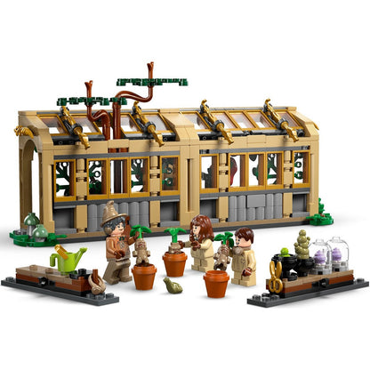 LEGO Harry Potter 76445 Hogwarts Castle Herbology Class