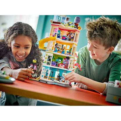 BAD BOX LEGO Friends 41748 Heartlake City Community Centre