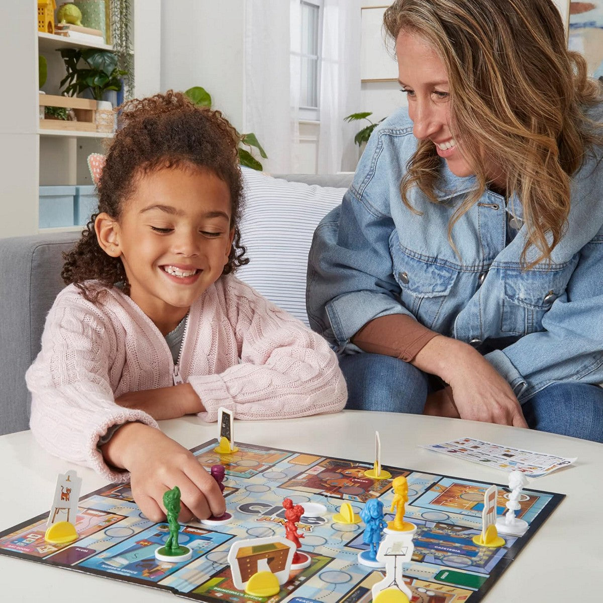 Hasbro Board Game F6419 Cluedo Junior Clue Do Strategy Permainan Papan