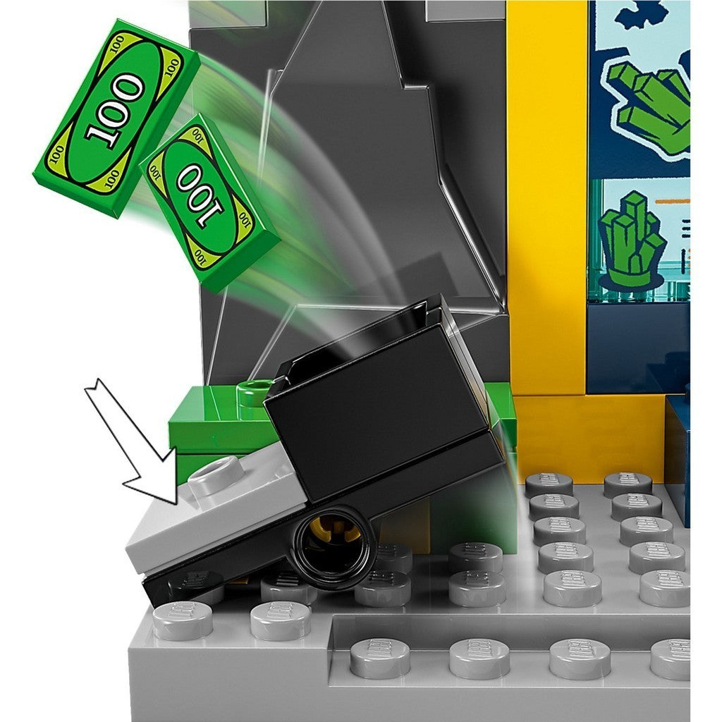 LEGO Superheroes 76272 The Batcave with Batman, Batgirl and The Joker