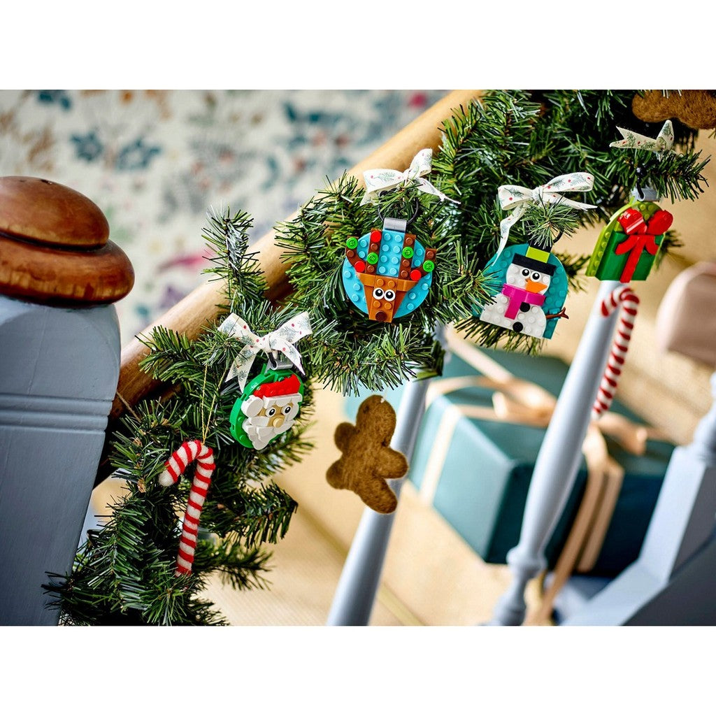 LEGO Seasonal 40744 Christmas Ornament Selection